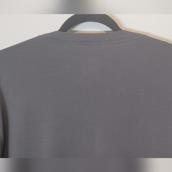 Nike Dri Fit Training Top Long Sleeve Gray Size Small JUST DO IT On Rear Waist - Picture 11 of 16